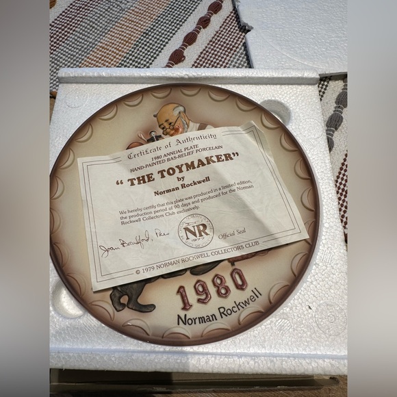 Normal Rockwell “The Toy Maker” 1980 First annual Collector Plate - Picture 3 of 5